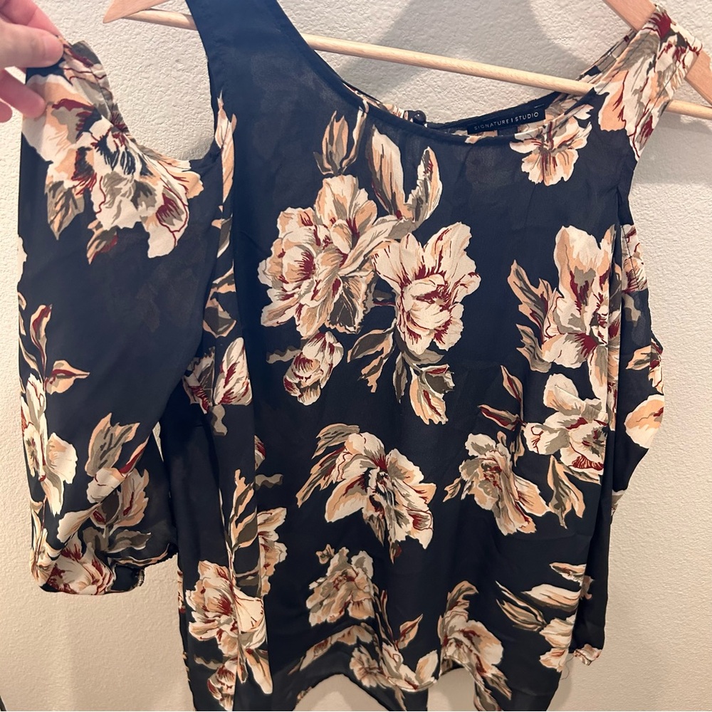 ✨Floral Cold Shoulder Women's‎ Blouse Top Size Large - Picture 3 of 9